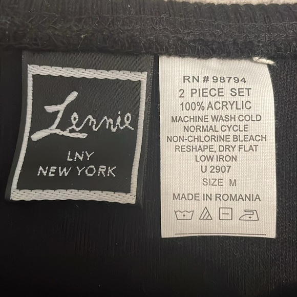 Lennie LNY (Lennie New York) two piece sweater and matching skirt - Picture 3 of 9